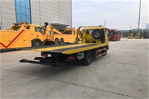 裕安非事故拖车