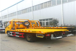 裕安附近拖车救援搭电